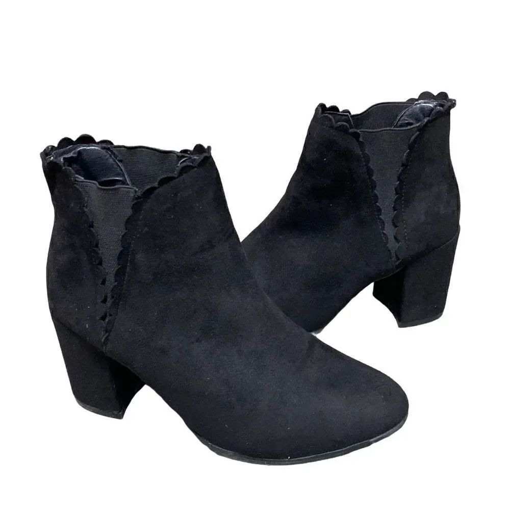 Nature Breeze Black Bootie Size 7